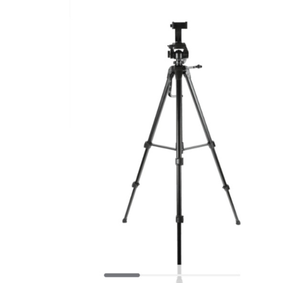 Onn Focus tripod with smartphone cradle 24-67" - Picture 3 of 9